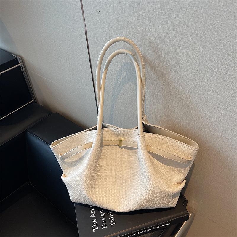 Retro bag women's large capacity autumn and winter casual niche shoulder underarm bag pleated tote bag