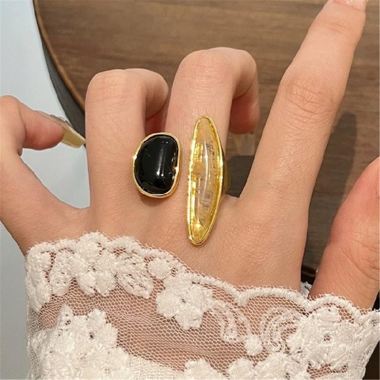 Fashionable Women's Rings Featuring Black Gemstones and Adjustable Band Suitable for Both Casual and Formal Event