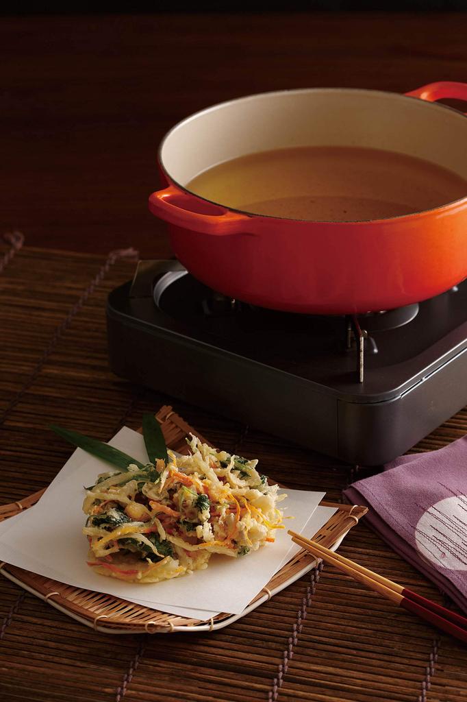 Le Creuset Cocotte Japonaise, 24 cm, Cherry Red, Cast Iron Enamel Pot, Gas, Induction, and Oven Compatible [Official Japanese Product]