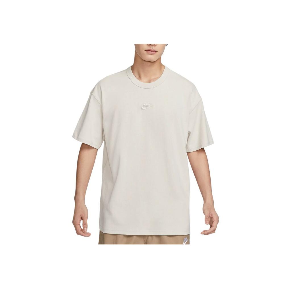 Nike Μονόχρωμο Αθλητικό Casual T-Shirt με Στρογγυλή Λαιμόκοψη και Πεσμένα Ώμους Ανδρικά Κορυφές Λευκό DO7393-030-X