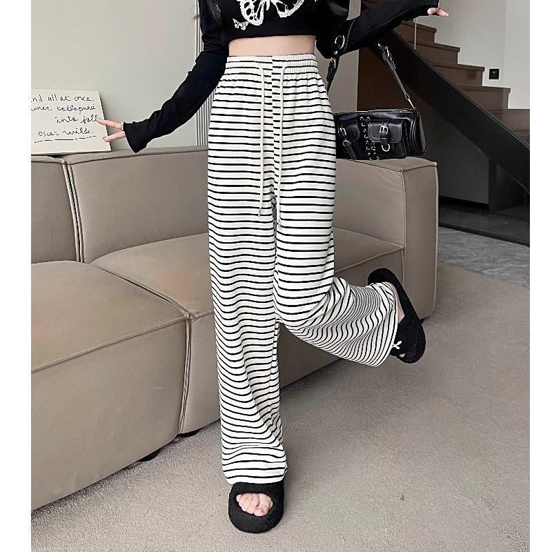 

Узкие полосатые брюки широкого кроя для женщин на весну и лето, новые брюки с высокой талией, свисающие вниз, для невысоких людей, выглядящих высокими, и повседневные брюки, движущиеся до пола M