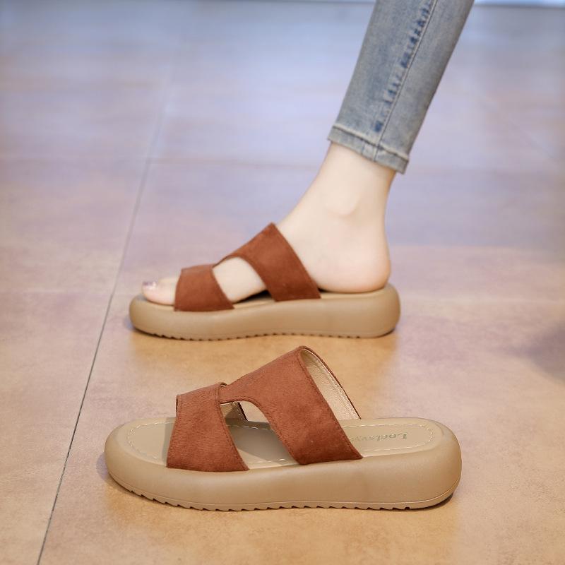 2025 Summer New Soft Leather Thick-soled Non-slip Comfortable Cool Slippers Women Wear Retro Versatile Soft-soled Beach Shoes