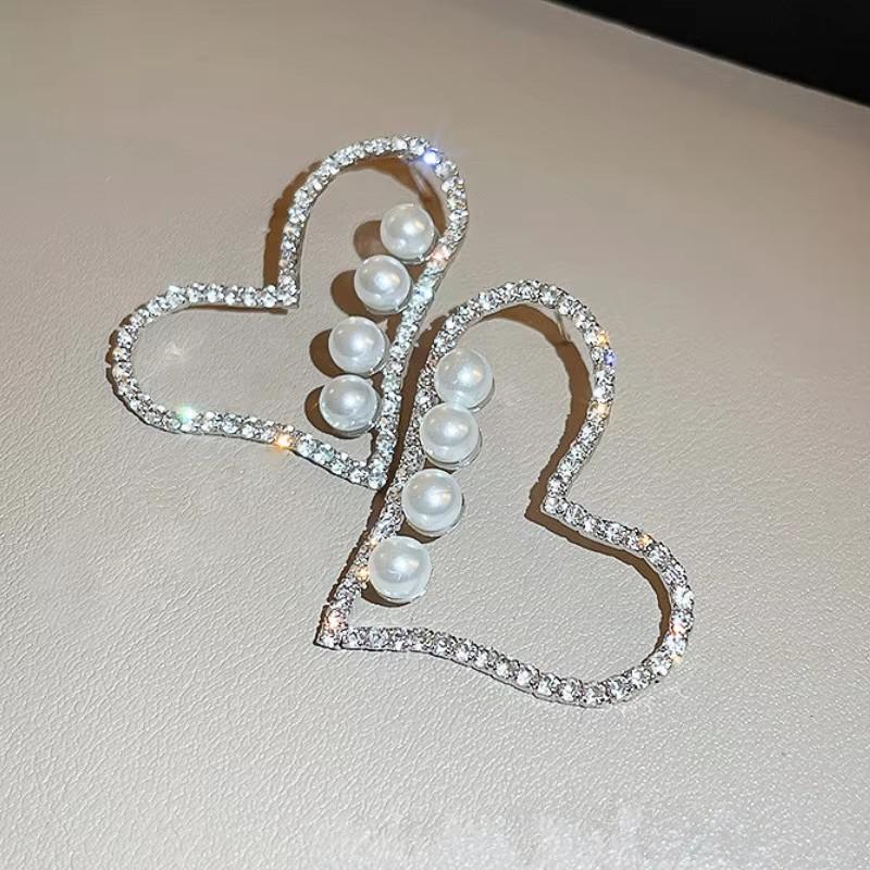 Huitan Sweet Heart Drop Earrings with Imitation Pearl Temperament Fashion Attractive Girls Accessories Delicate Wedding