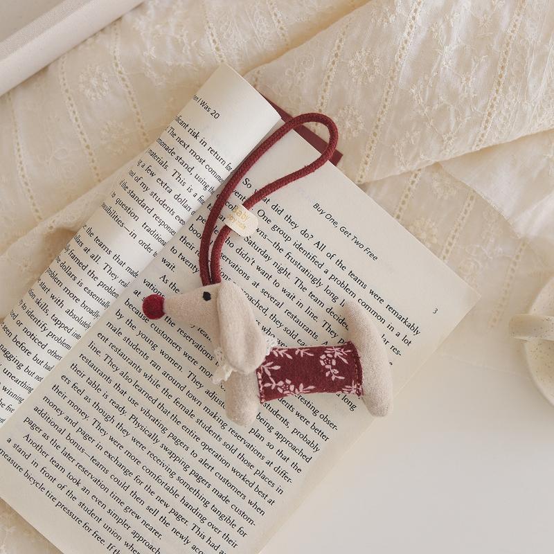 

Cute Sausage Dog Fabric Keychain Cartoon Puppy Bag Pendant Backpack Hanging Decoration Car Keyring Couple Gifts червоний