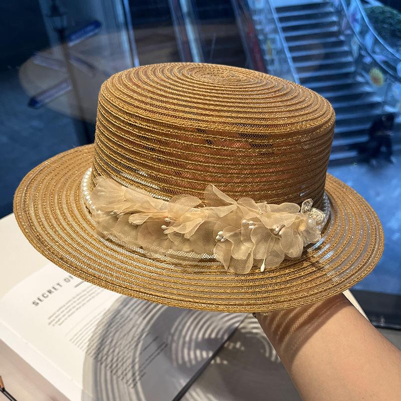 Summer New Flat-top Mesh Gauze Hat Women's British Retro French High-end Pearl Flower Decoration Elegant Outdoor Sun Protection