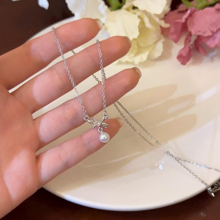 Bow Pearl Pendant Necklace 2025 Exquisite Versatile Accessories Gentle Temperament Clavicle Chain