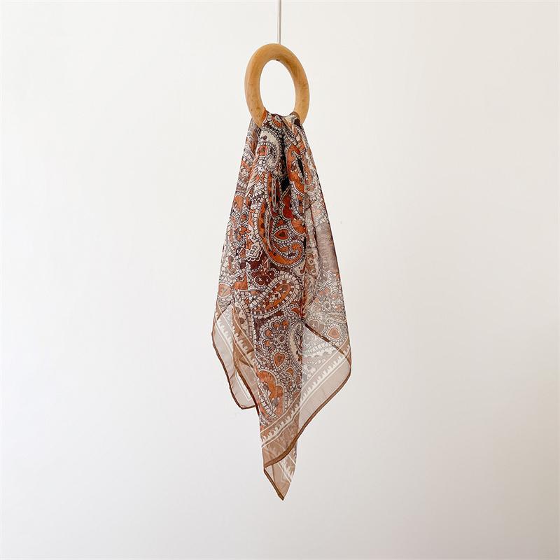 70cm Design Bandes De Cheveux Foulards Carres Mode Impression Satin Foulard En Soie Pour Les Femmes Foulard