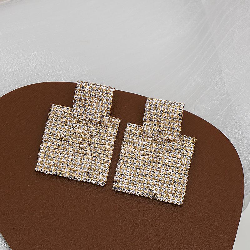 Evropská a americká móda Exagerované geometrické náušnice Láska s plným diamantem Všestranné temperamentní čtvercové náušnice ve tvaru diamantu pro ženy