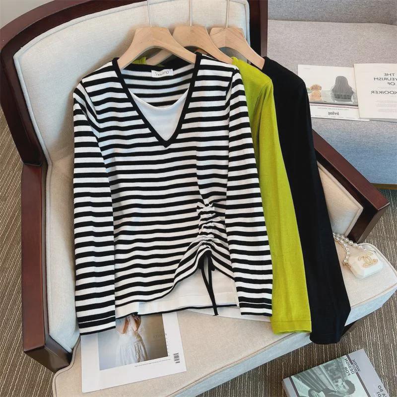 "Women's Plus Size Loose Fit Layered Splicing Long-Sleeve T-Shirt for Spring and Autumn"