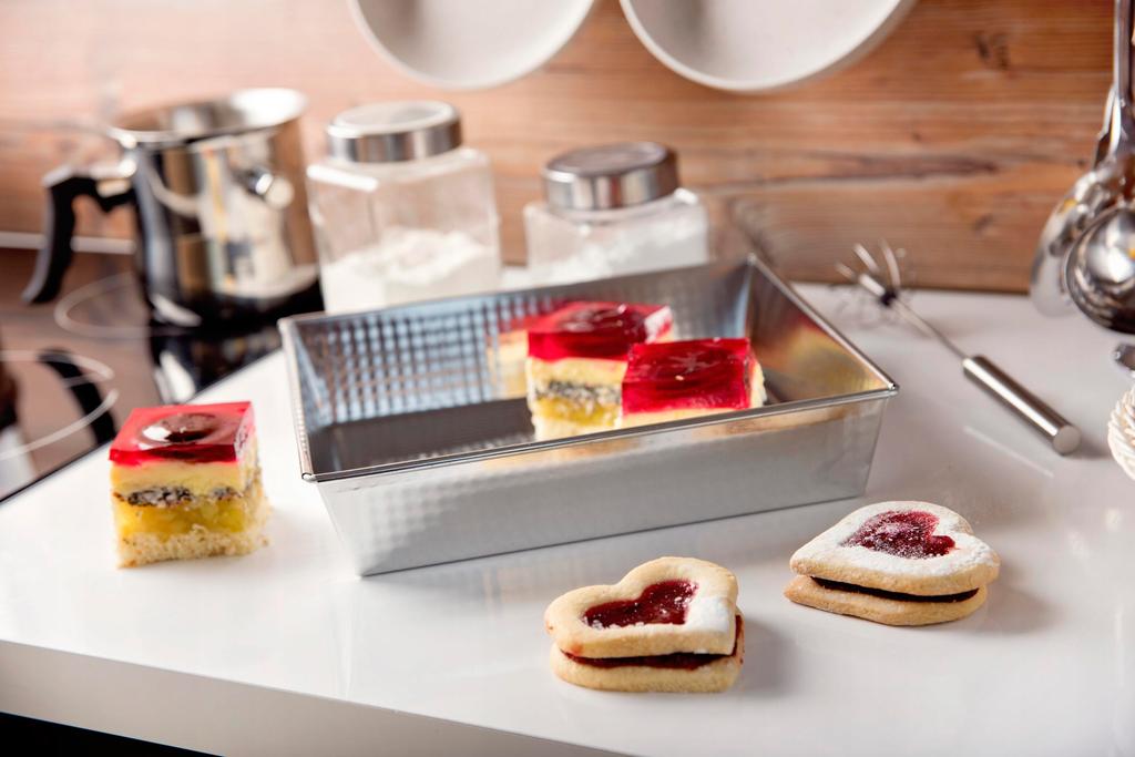 Platino Baking Tray 28x26x6 Cm