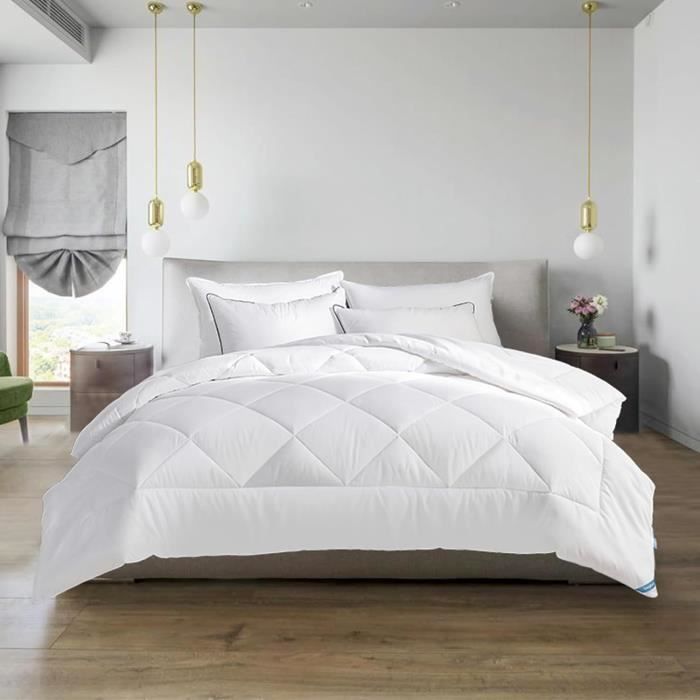 Bettdecke - CozyLux - 240x260 cm - Mikrofaser - 4 Jahreszeiten - Weich und Leicht