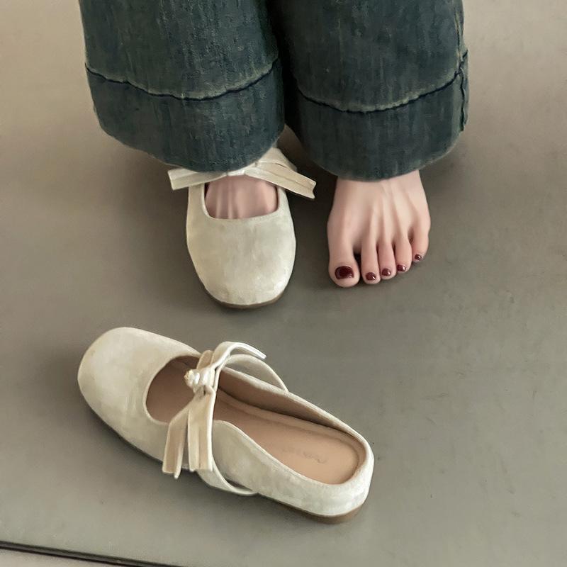 Inner heightening bag head half slippers women's summer outer wear 2025 new retro suede bow pearl Muller cool slippers