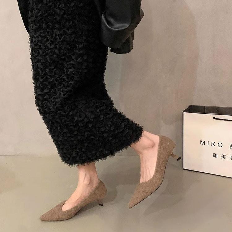 French Black High Heels Pointed Single Shoes Women's Shoes 2025 New Autumn and Winter Outer Wear Velvet Commuter Temperament Shoes