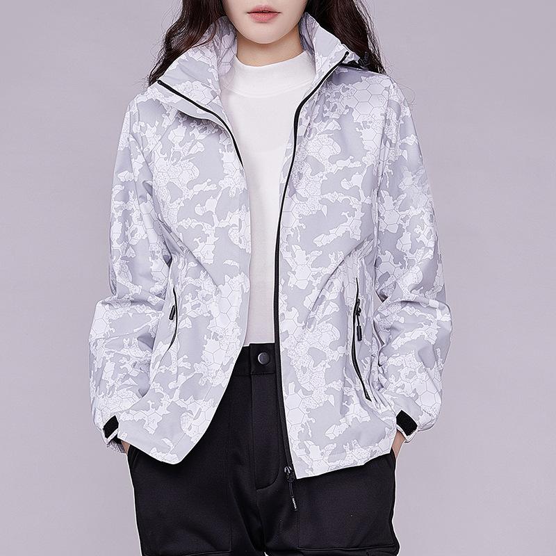 

Outdoor Sports Couple Outfits Camouflage Jacket Men s Autumn and Winter Regular Velvet Windproof Mountaineering Suit Women s Jacket 5XL