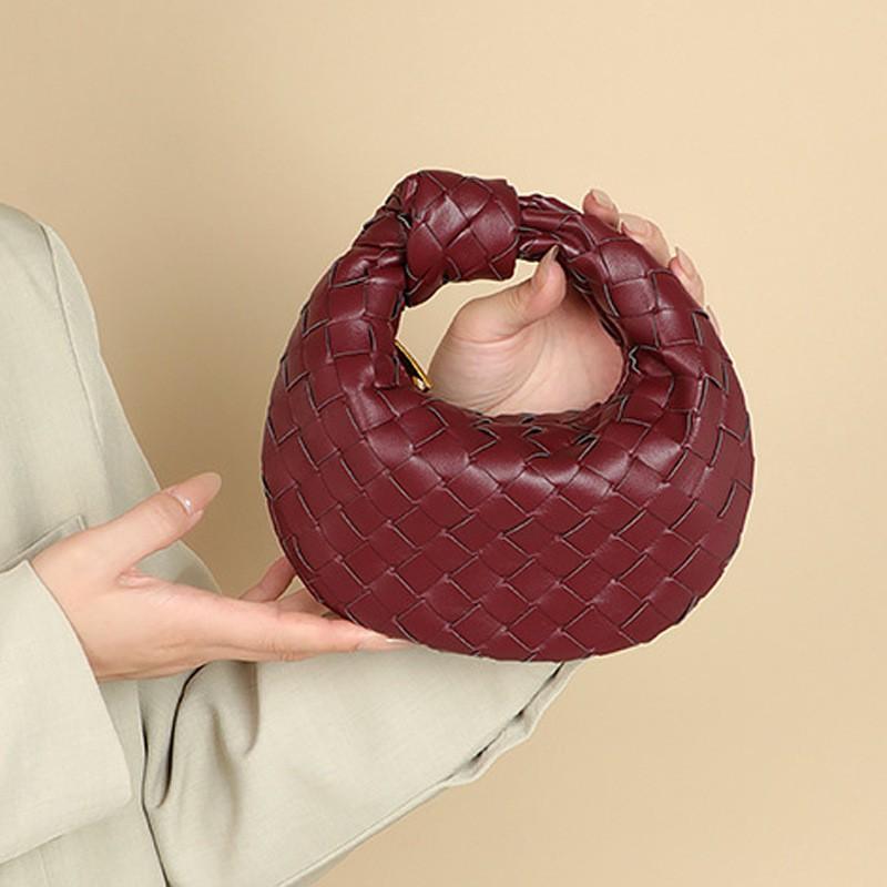 Womens Mini Faux Leather Crossbody Bag Retro Chic Small Handbag Daily Casual Outfits