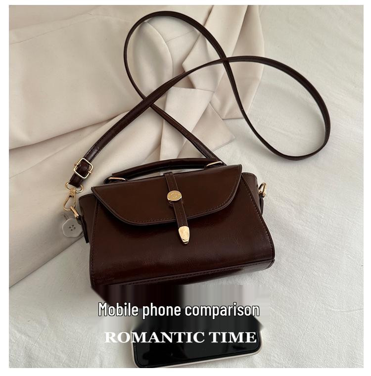 2025 Retro Women's Handbag: Japanese-Korean Style Fashionable Versatile Shoulder & Crossbody Bag
