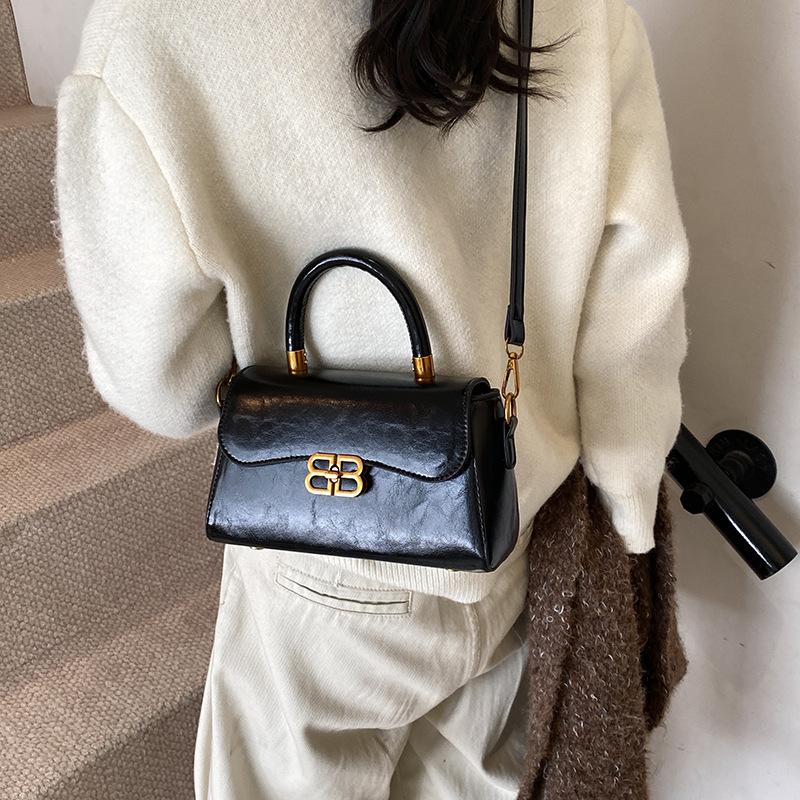 Autumn and Winter Foreign Style Handbag Women's 2025 New Korean Version Trendy Fashion Versatile Shoulder Messenger Bag
