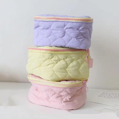 New Portable Makeup Bag Large Capacity Cute Love Pattern Travel Handbag Makeup Storage Korean Version Wash Bag Travel Use