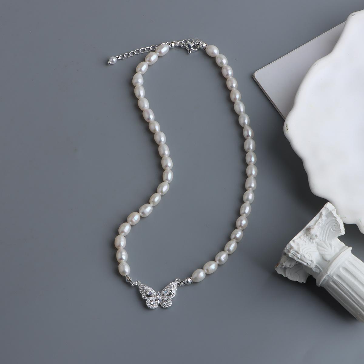 

Natural Freshwater Pearl Necklace Light Luxury Full Diamond Butterfly Tassel Clavicle Chain Premium Pearl Necklace срібний