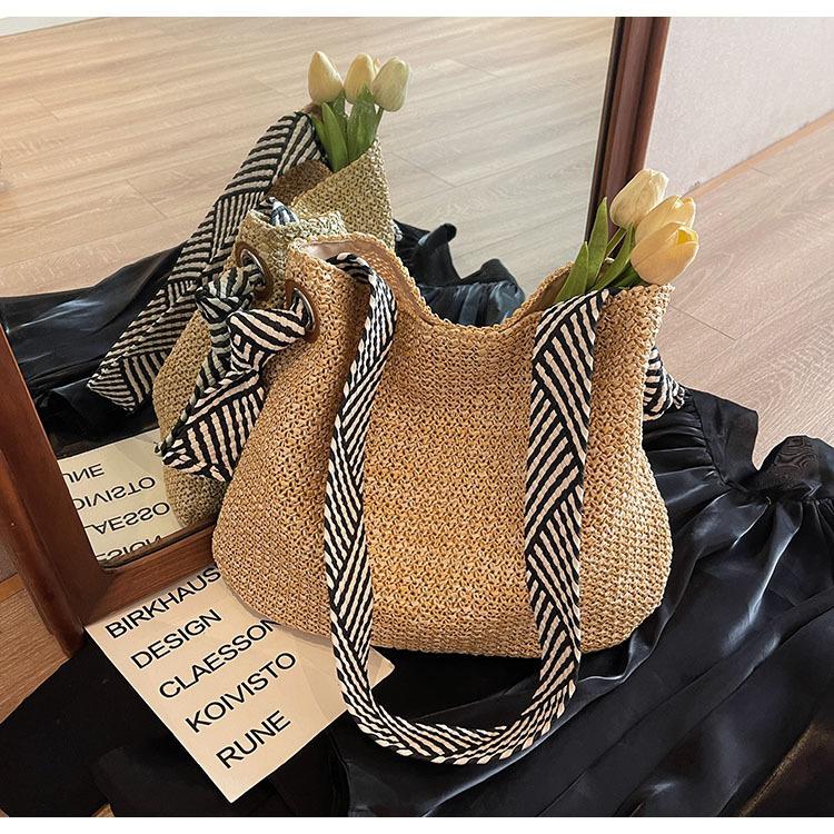 Slack Straw Bag Women's Large-capacity New Summer Leisure Shoulder Bucket Bag Woven Seaside Beach Bag