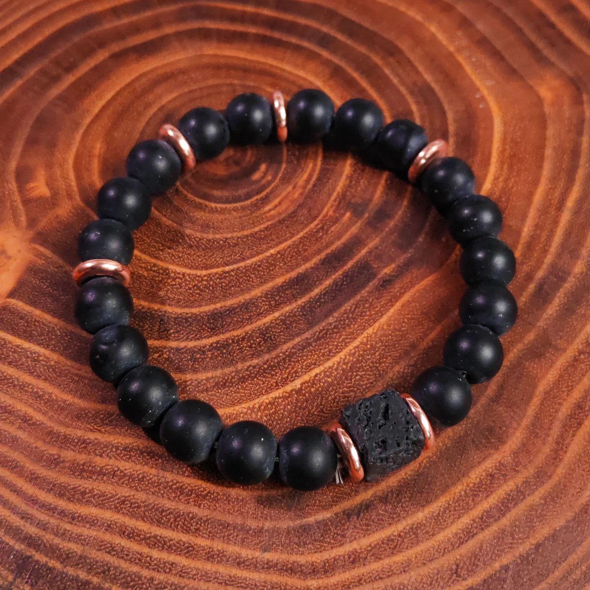 This 8mm volcanic rock natural stone hand-woven bracelet is suitable for both men and women and is a perfect gift for relatives and friends.