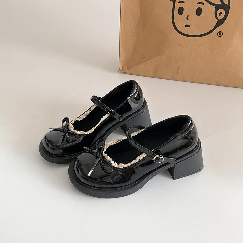 

Fashion temperament retro British style black thick heel small leather shoes women s 2025 new summer versatile Mary Jane single shoes 40 чорний