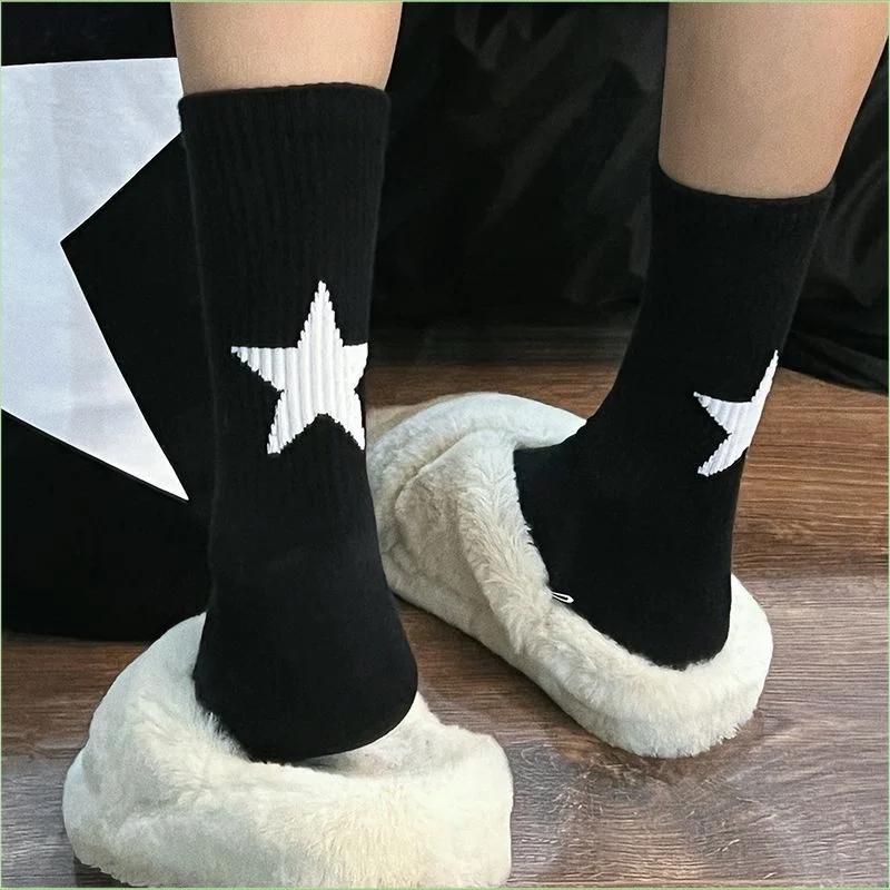 

Sports Ankle Socks With Five-Pointed Star Pattern Black White Men Women Personality Simple Breathable Crew Socks Street Style O чорний