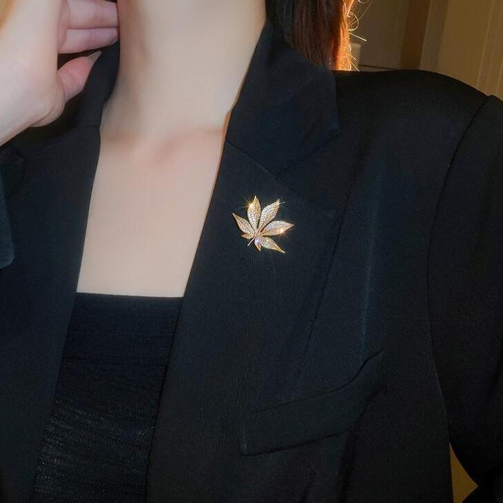 Metal Badge Creative Brooch