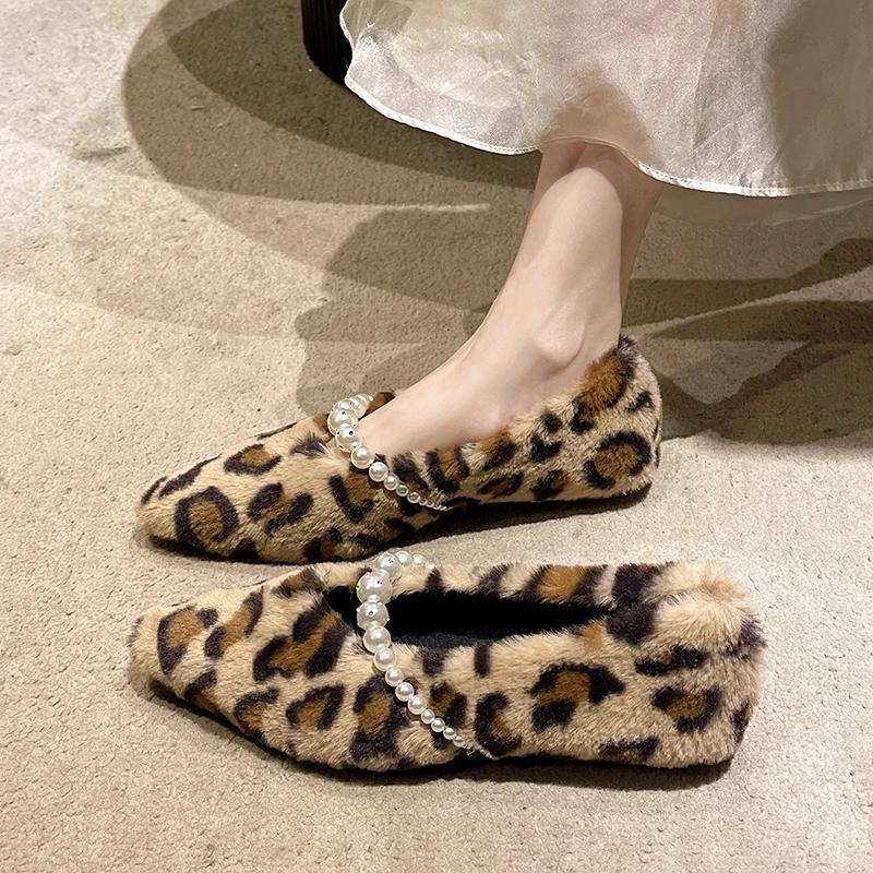 Fashion Pearl Beaded Fur Pointed Toe Flats Leopard Cotton Boots Winter Fashion New Short Plush Shallow Warm Shoes 2025 Trend Snwo Botas