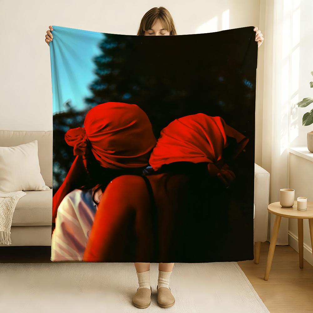 Singer Jade LeMac Blanket Soft and Skin Friendly For Couch Bed Napping Bedspread All Seasons Comforter 75x90cm