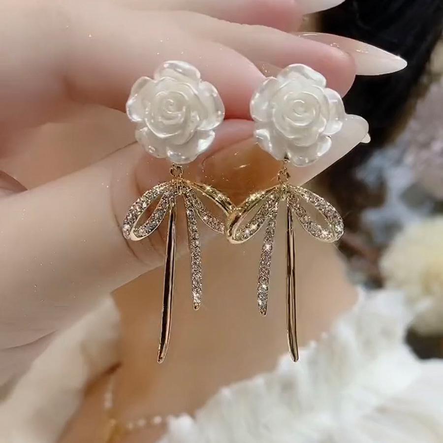 Mori Style Silver Needle Floral Glass Grape Tassel Earrings – Elegant High-End Design