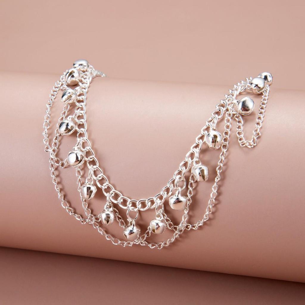 Cheville Bohème Multicouche à Pendentif Cloche et Gland pour Femmes - Bijou de Pied de Plage Rétro