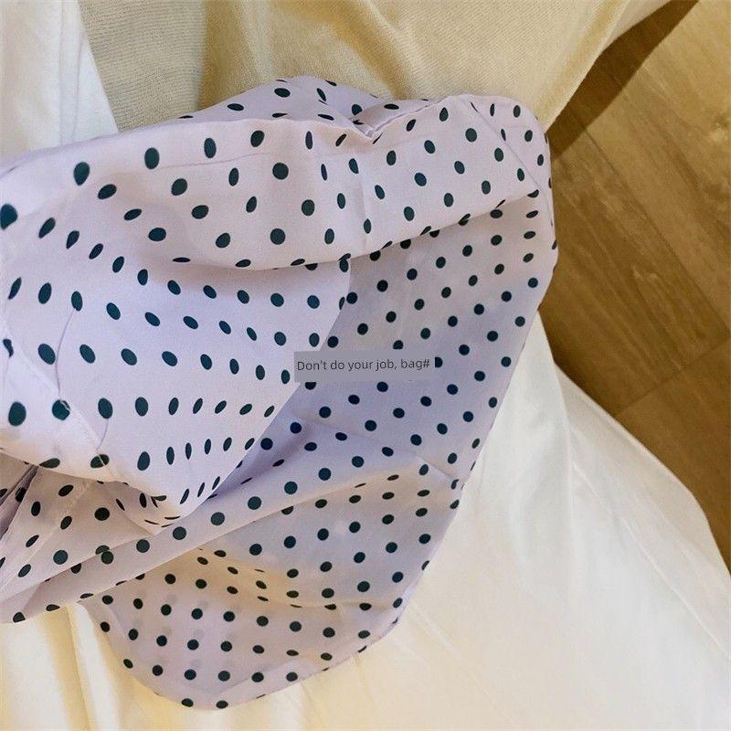 

Самая простая сумка-тоут из ткани с леопардовым принтом в один слой от Kong Hyo Jin Bikkkie