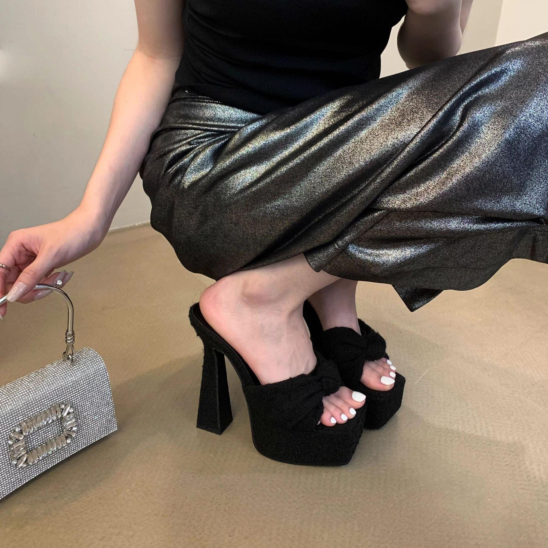 

Not tired feet! 12cm super high heel thick sole cool slippers female sexy new model stage waterproof table thick heel sandals 34