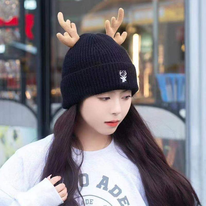 Christmas Gift Japanese Cute Antlers and Wool Hat for Women In Winter Warm Knitted Hats for Students Versatile Trend