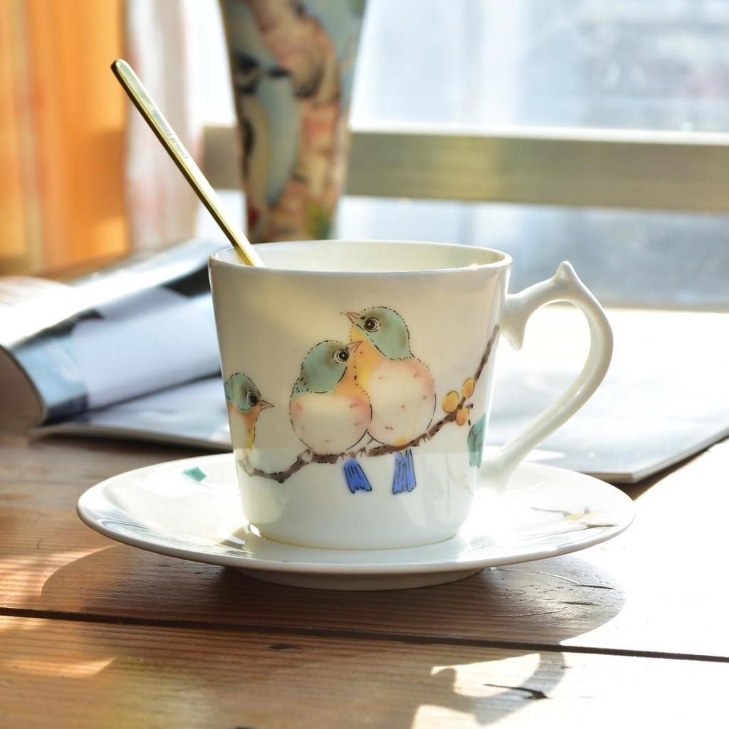 Japanese Children's Gaiwan Tea Set: Bird Bone China Cup, Chopsticks, and Spoon