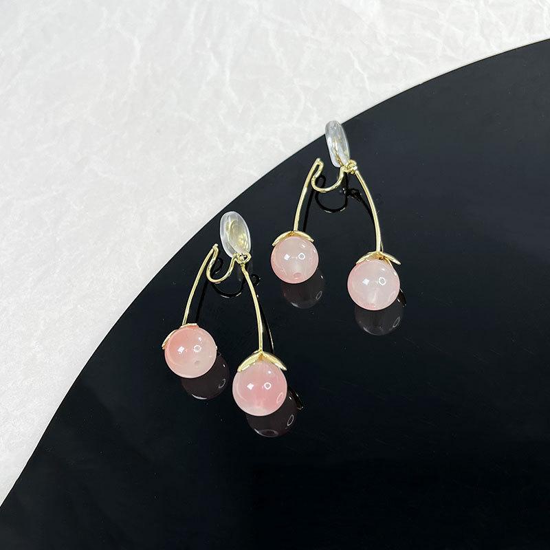 Korean Style Retro Pearl Ear Clip for Women - Mosquito Coil Holder, No Piercing, High-End, Fashionable and Versatile Luxury Earrings