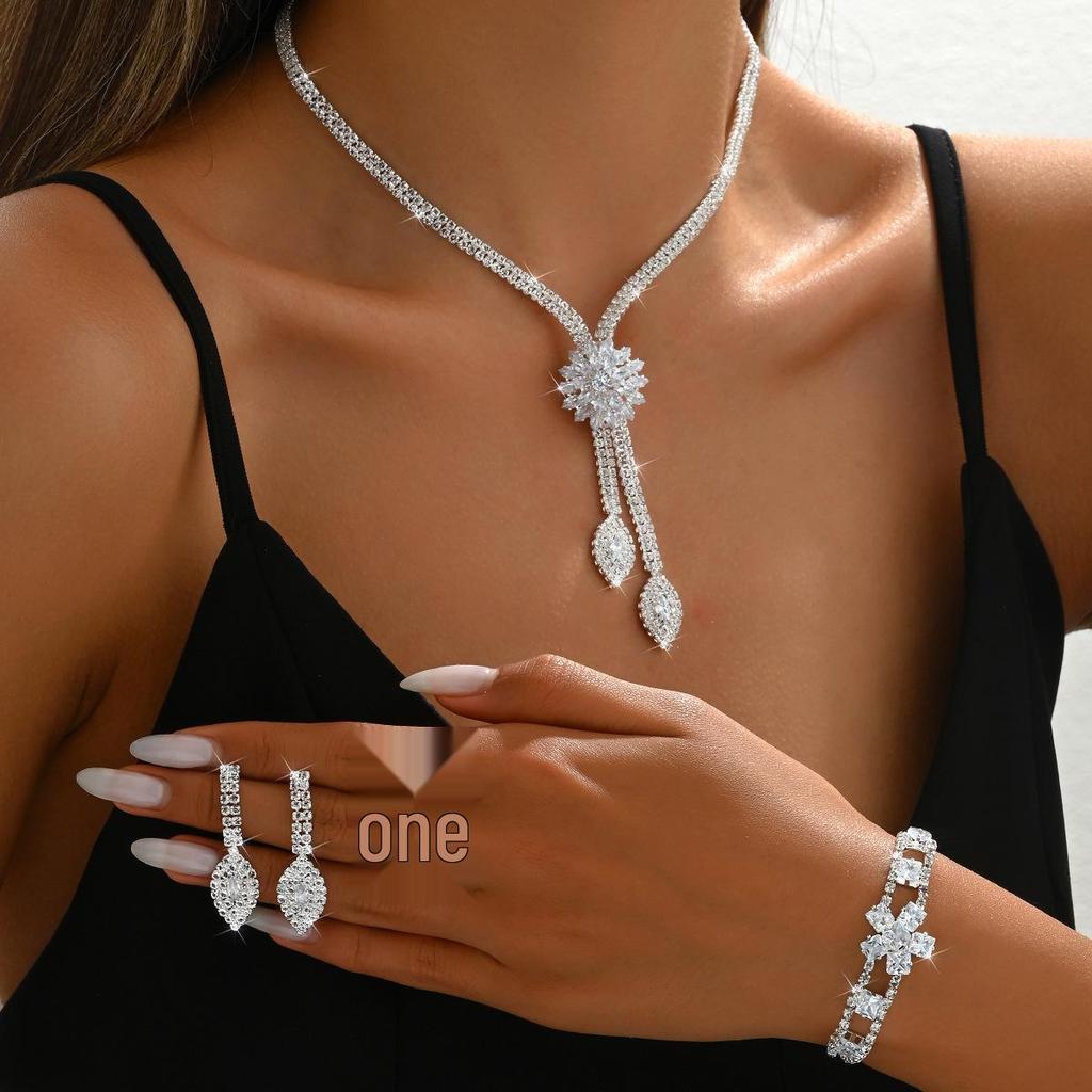 European & American Floral Zircon Necklace: Elegant Bridal Jewelry Set for Weddings & Banquets