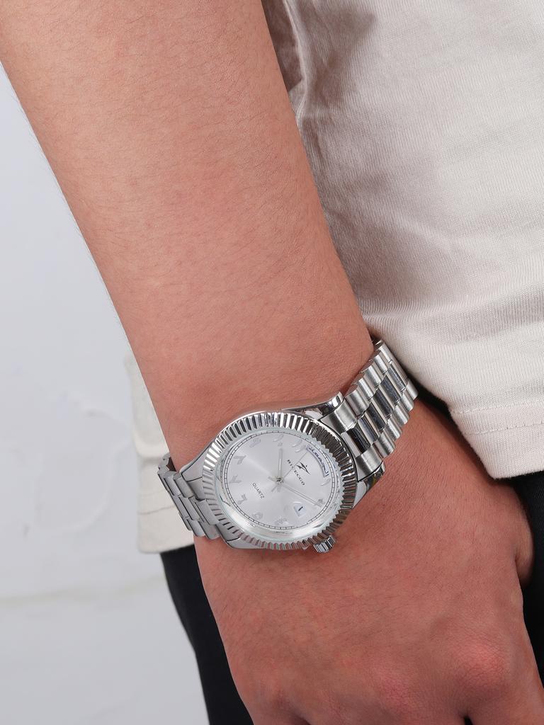 Business quartz watch with Arabic numeral scale date display texture bezel design suitable for both business and leisure