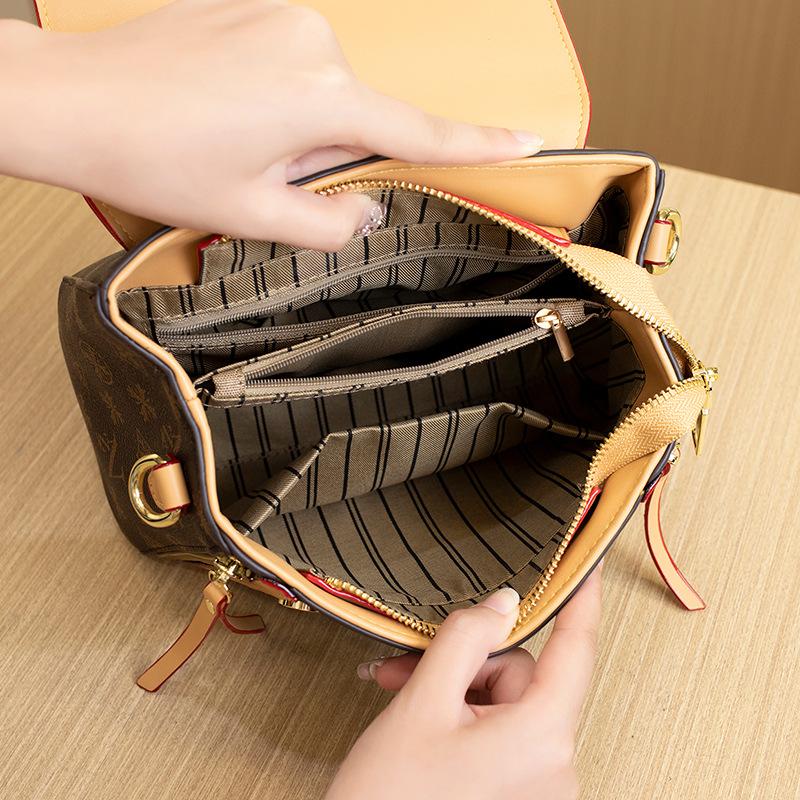 Korean New Light Luxury Textured Bag Fashionable Crossbody Small Square Bag Versatile Women's Leather Pattern One Shoulder Handbag