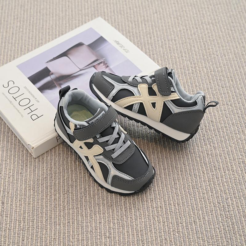 Children's board shoes leather breathable sneakers 2025 spring and summer new children's casual shoes boys and girls leather Forrest Gump shoes