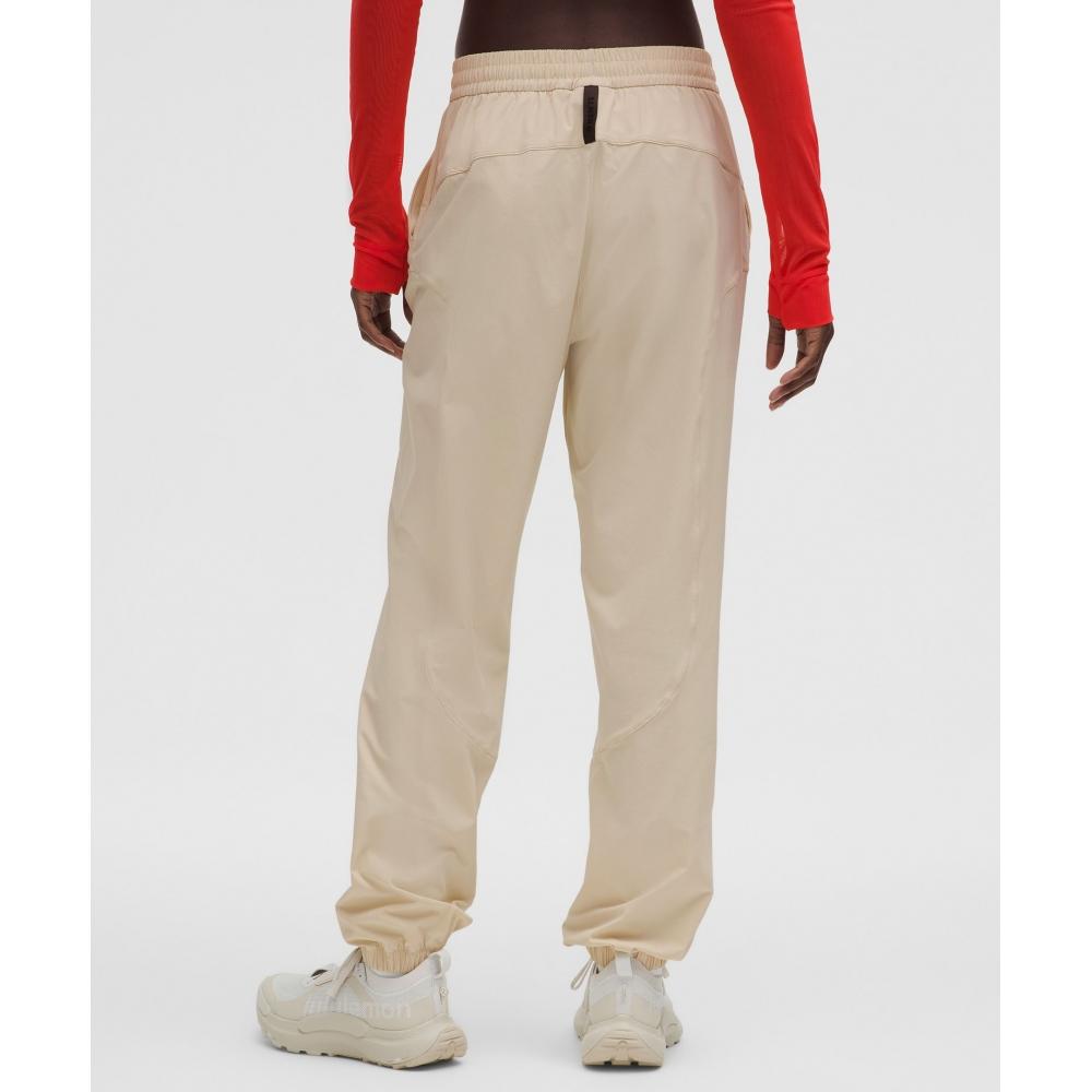 Lululemon Women S Lightweight Woven Jogger  SlnSh Collection Natural Ivory