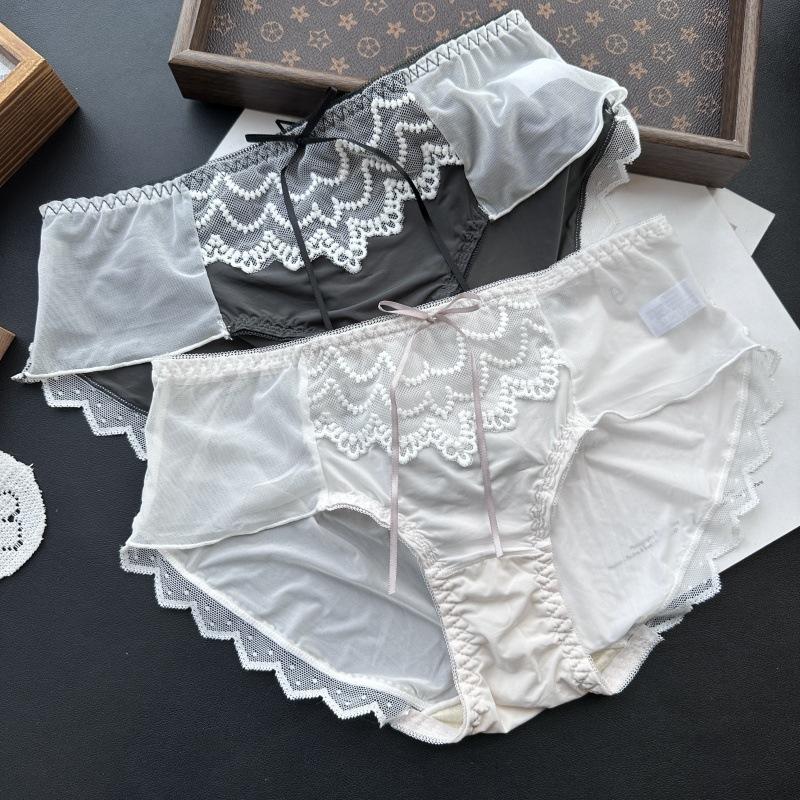 Ladies Spring and Summer Comfortable Ice Silk Lace Sexy Panties