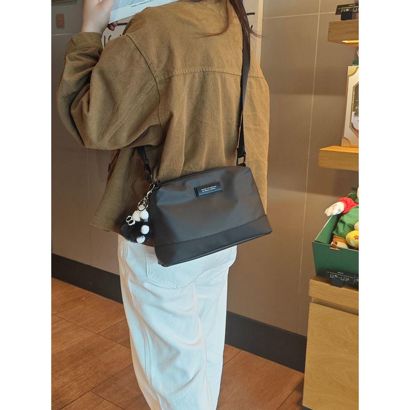 

Многосекционная наплечная сумка-мессенджер Женская сумка 2025 Новая мода Повседневная универсальная сумка Легкая водонепроницаемая сумка-кошелек из мягкой кожи Маленькая сумка Black