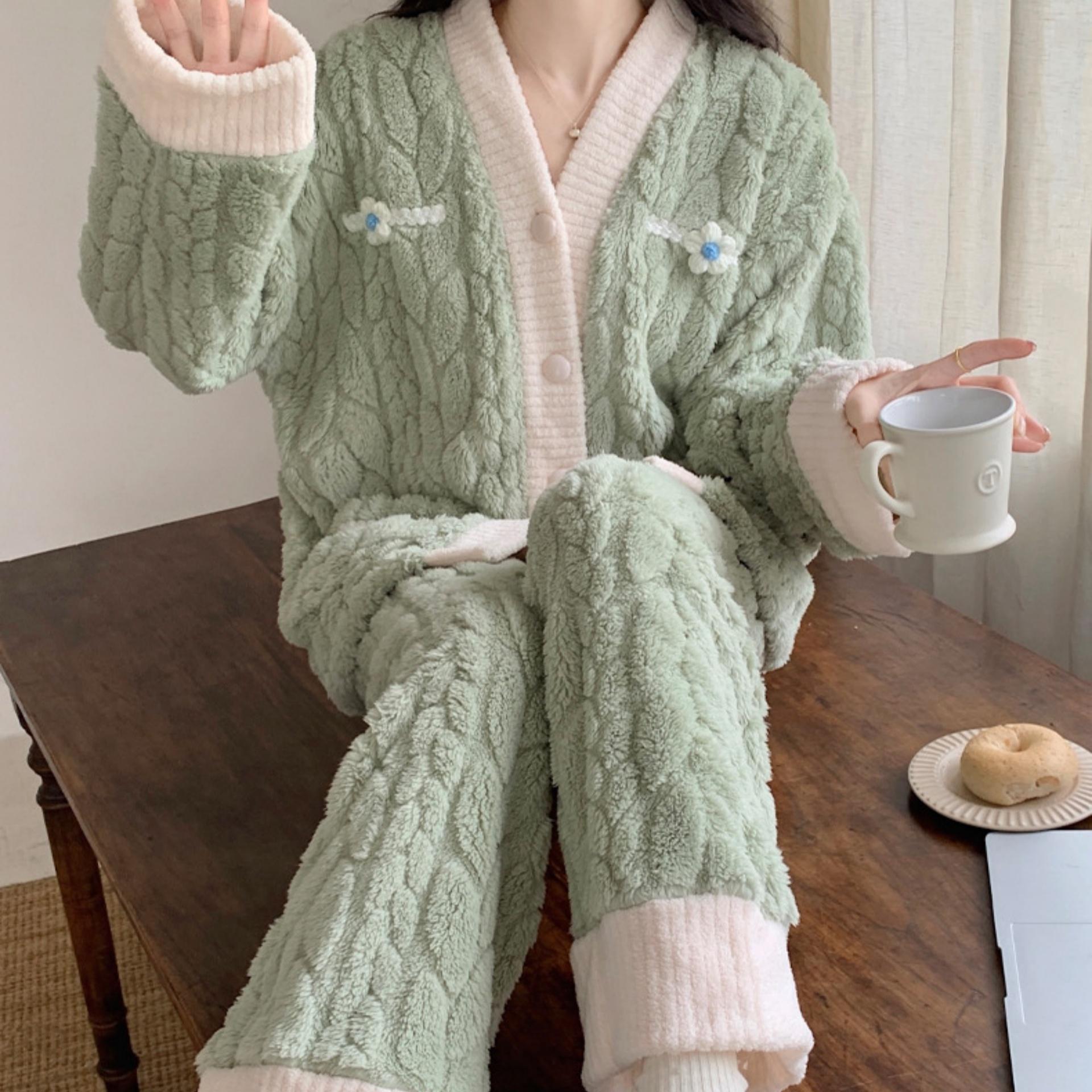 

Женский комплект из двух предметов осень-зима, теплая фланелевая домашняя одежда, утолщенные брюки, пижама с длинными рукавами, коралловый бархат, V-образный вырез, пуговица XXL зелёный