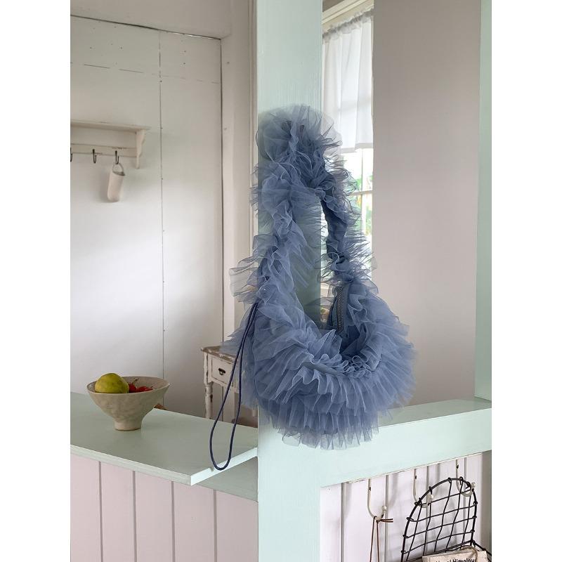 

Mesh ruffle edge pleated shoulder bag female hand carry creative design dumpling bag sweet girl underarm bag female синий