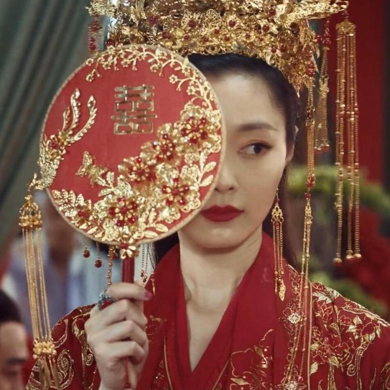 Red Wedding Hand Fan: Ancient Chinese Style Bridal Happiness Bouquet Fan