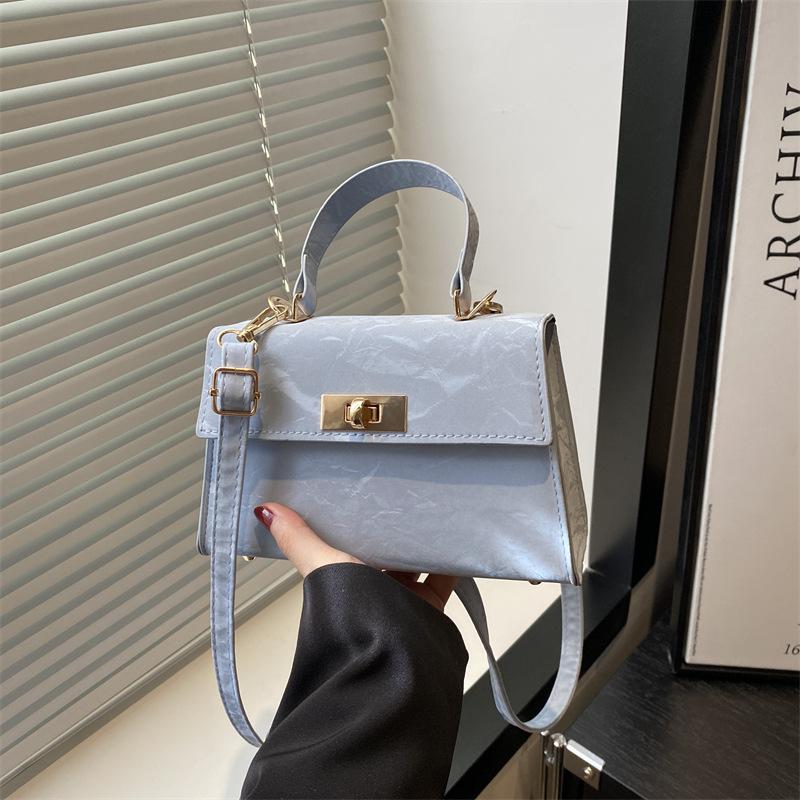 

2025 весна новая мода простая сумка-тоут с замком ретро корейская версия однотонная сумка через плечо мессенджер маленькая квадратная сумка синий