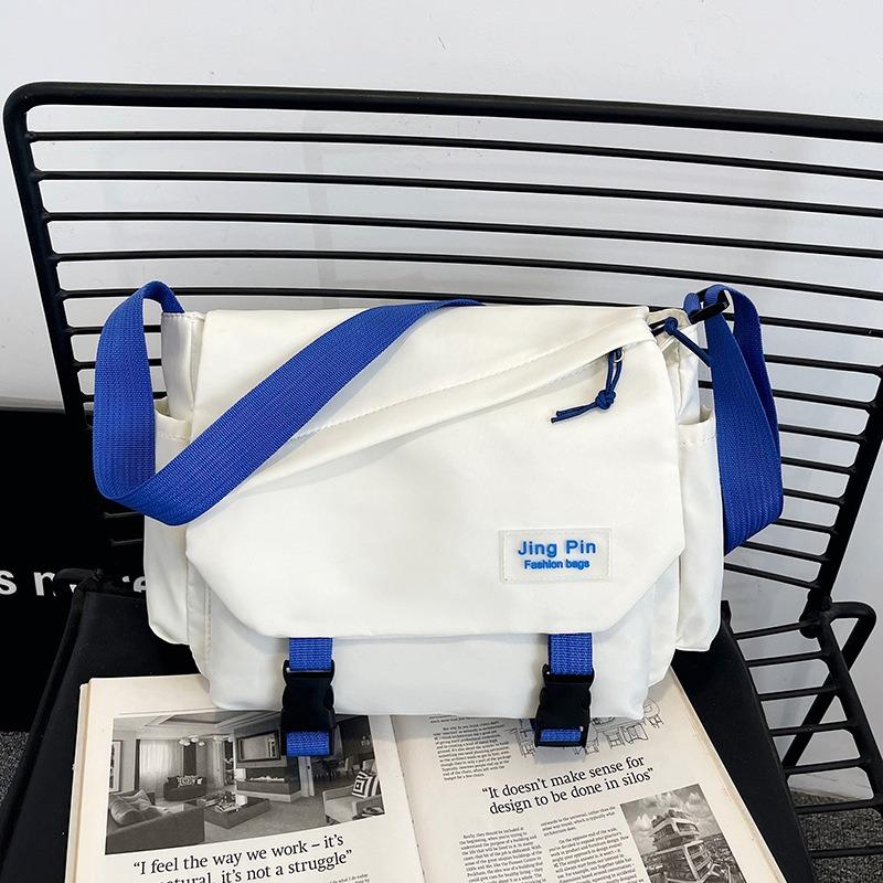 Delivery, Harajuku large-capacity messenger bag female ins versatile student class mailman bag retro canvas bag bag