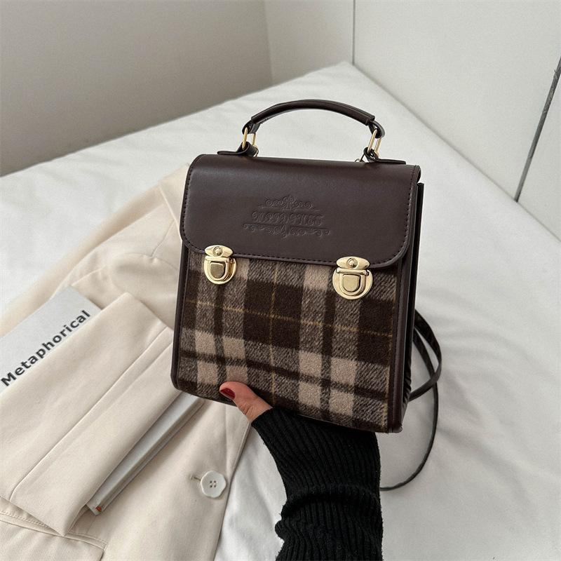 

Casual outdoor travel backpack 2024 winter new personalized student schoolbag retro simple women s small backpack